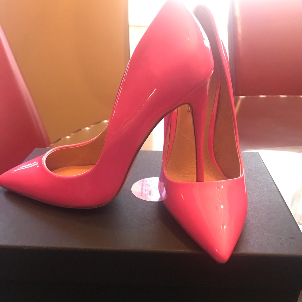 Steve Madden Pink Pumps
